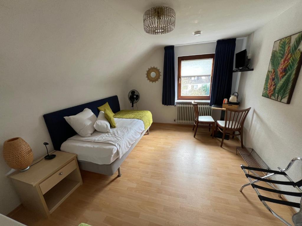 TV a/nebo společenská místnost v ubytování Am Obersee Hotel