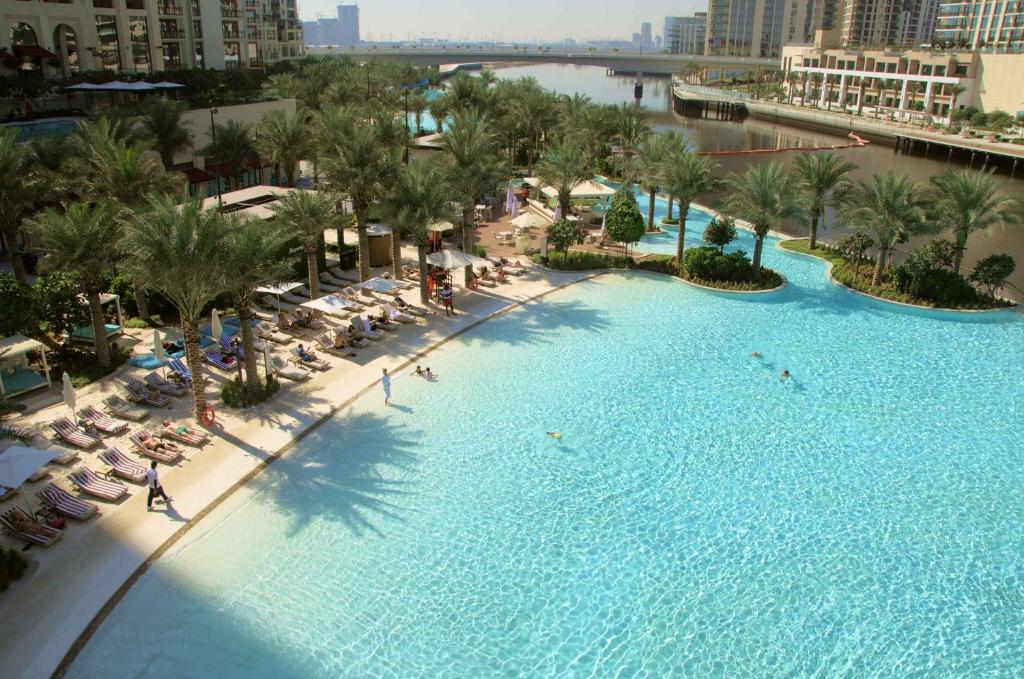 لابی و فضای عمومی Knokey Dubai Creek Beach with Lagoon Pool access - تصویر ۵
