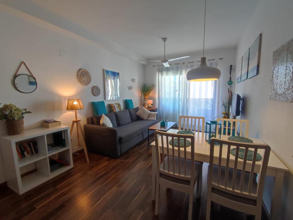 Comfortable Apartment with AirCo - Isaola Oliva - Housity