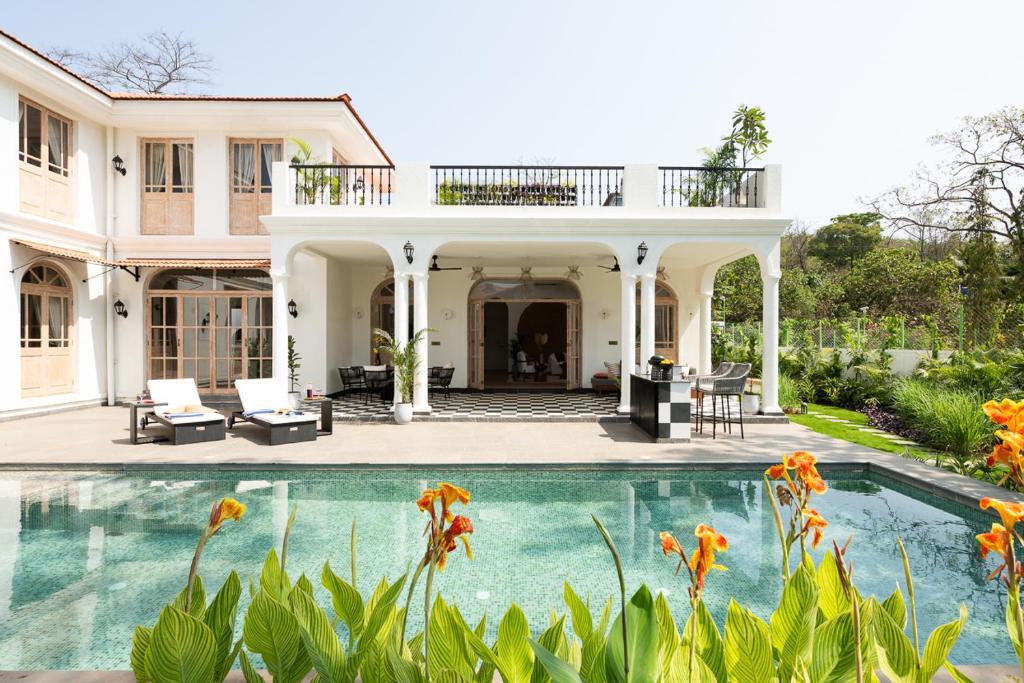 Πισίνα στο ή κοντά στο LohonoStays Villa Feliz