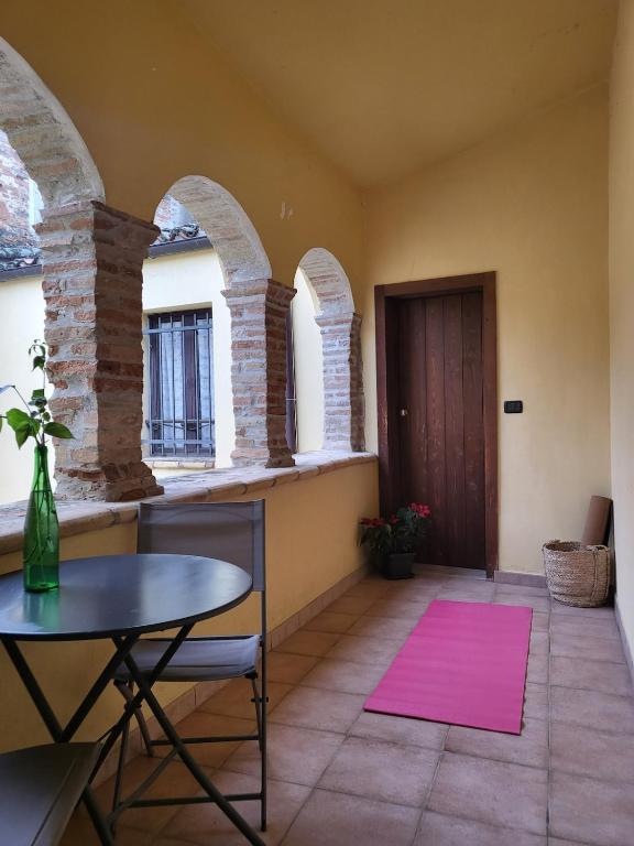 Posezení v ubytování Monks' Apartment
