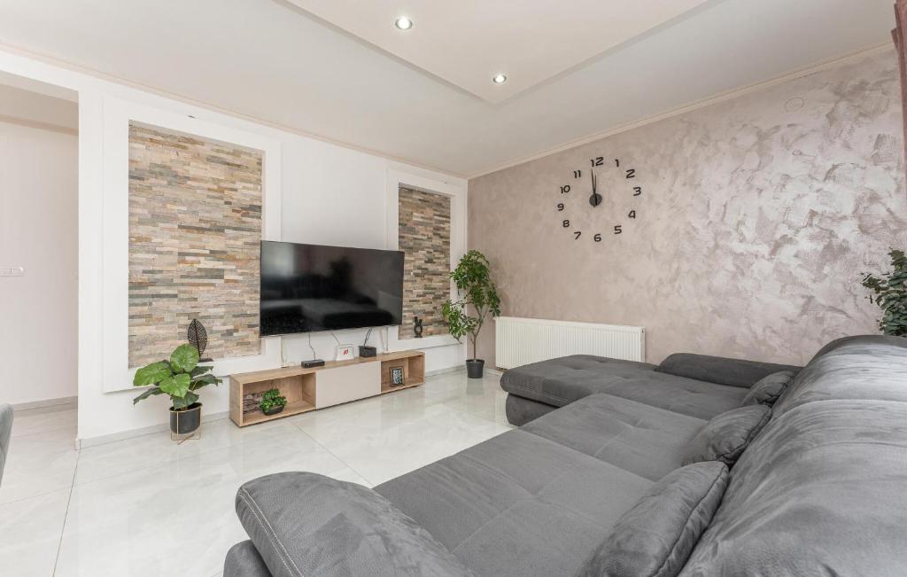 Posedenie v ubytovaní Stunning Home In Biograd Na Moru