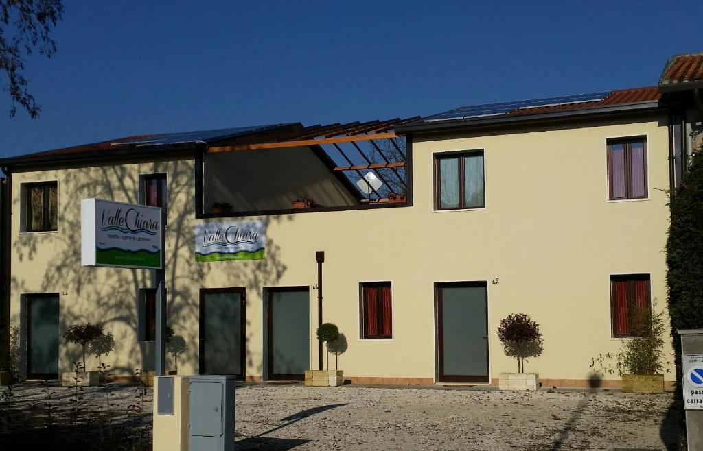 Budynek, w którym mieści się pensjonat