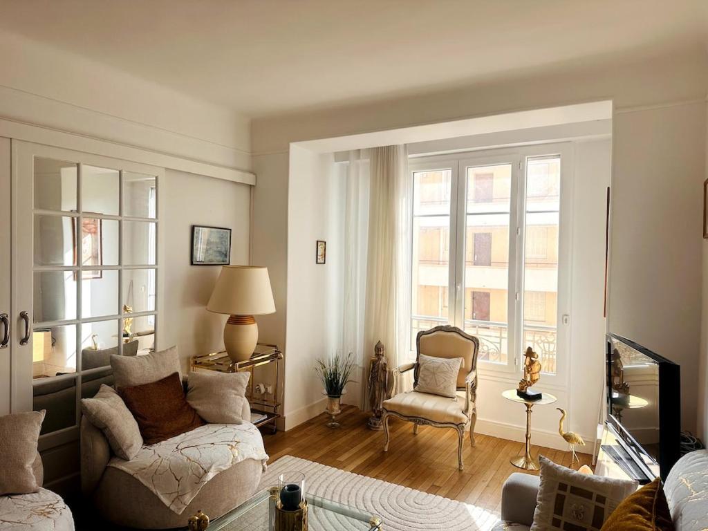 Posedenie v ubytovaní One Bedroom apartment in Cannes Center a few steps from the Croisette and the Martinez Hotel - 2032