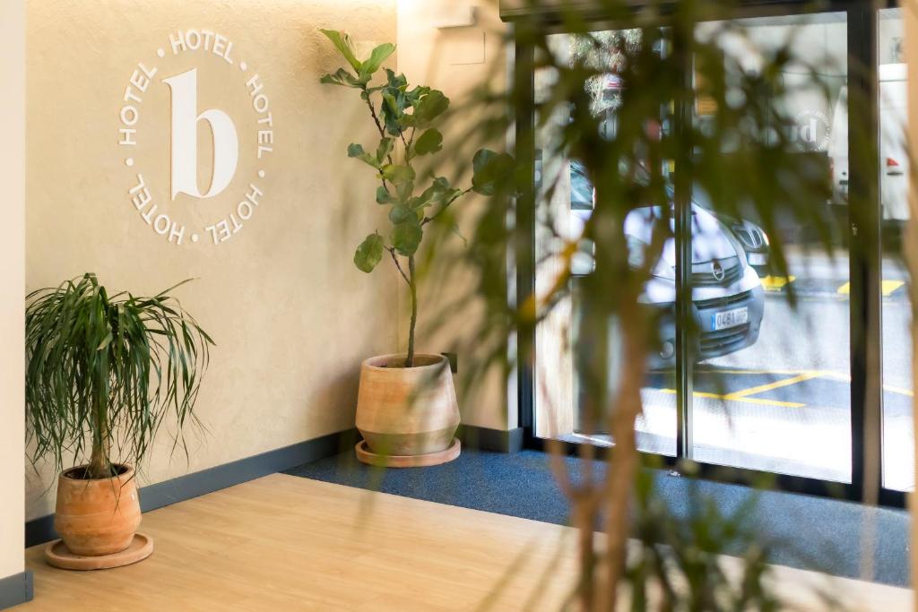 Fotografie z fotogalerie ubytování Hotel Burlada v destinaci Burlada