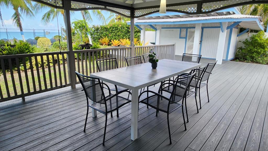 Banyan Beach House Villa photo
