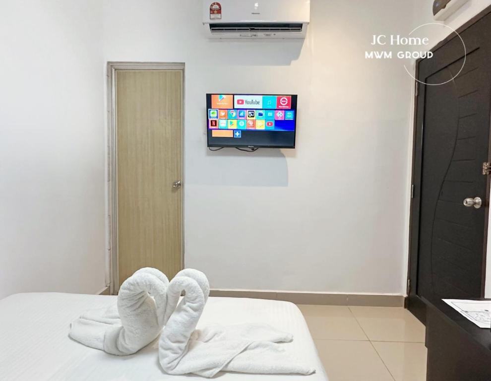 TV a/nebo společenská místnost v ubytování H Room 5min Walk to KSL JCHome By MWM