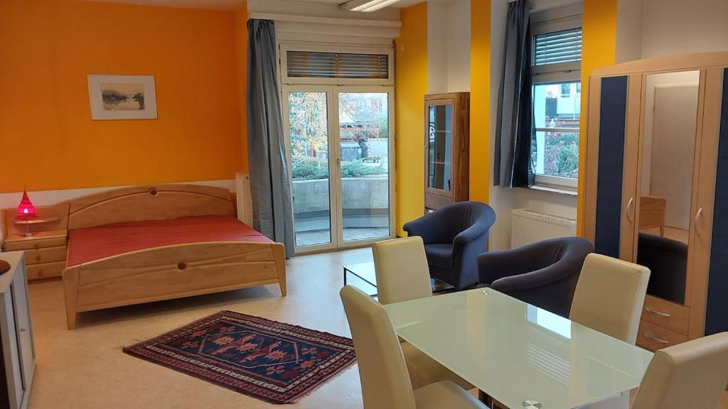 1 Zimmer Wohnung mit Balkon