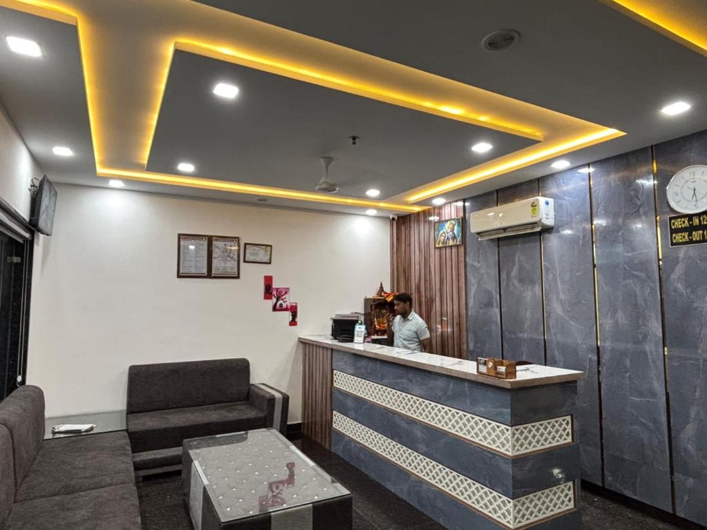 Posezení v ubytování Hotel Ganga Palace - Agra Dasaprakash Restuarant