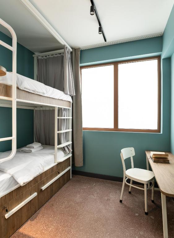 Zeus is Loose Hostel - 3