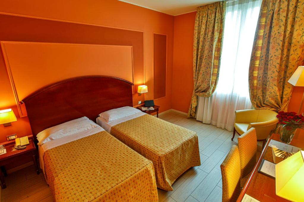 Savoia Hotel Regency - Çift Kişilik Oda - İlave Yataklı