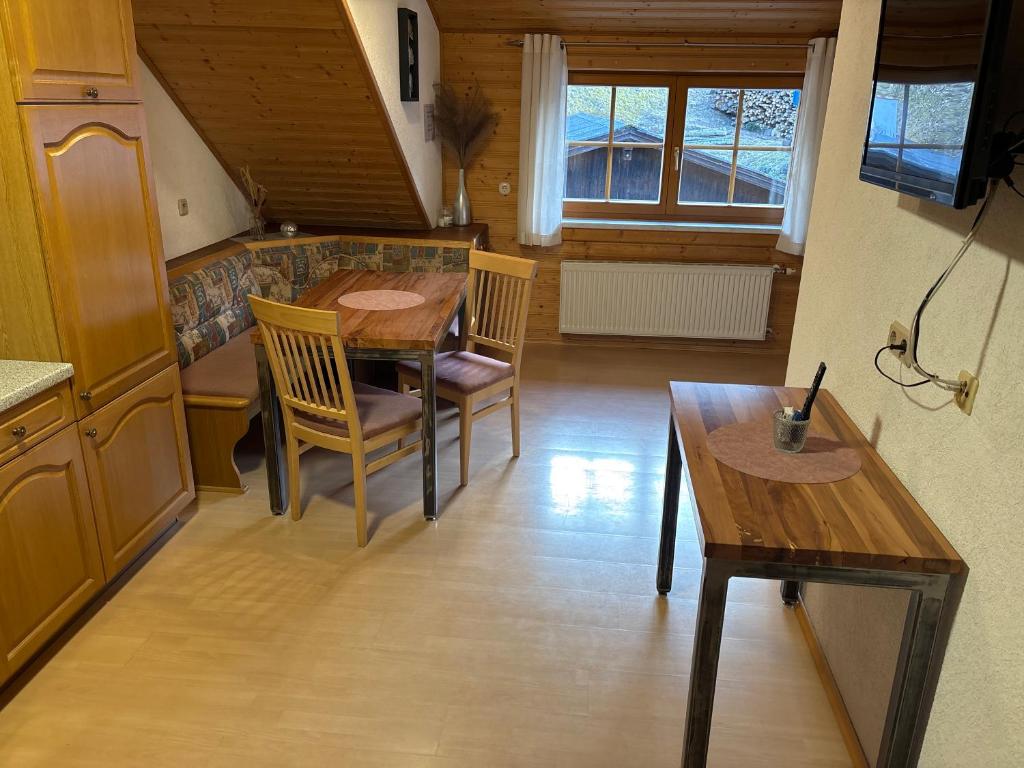 A kitchen or kitchenette at Eggerhof