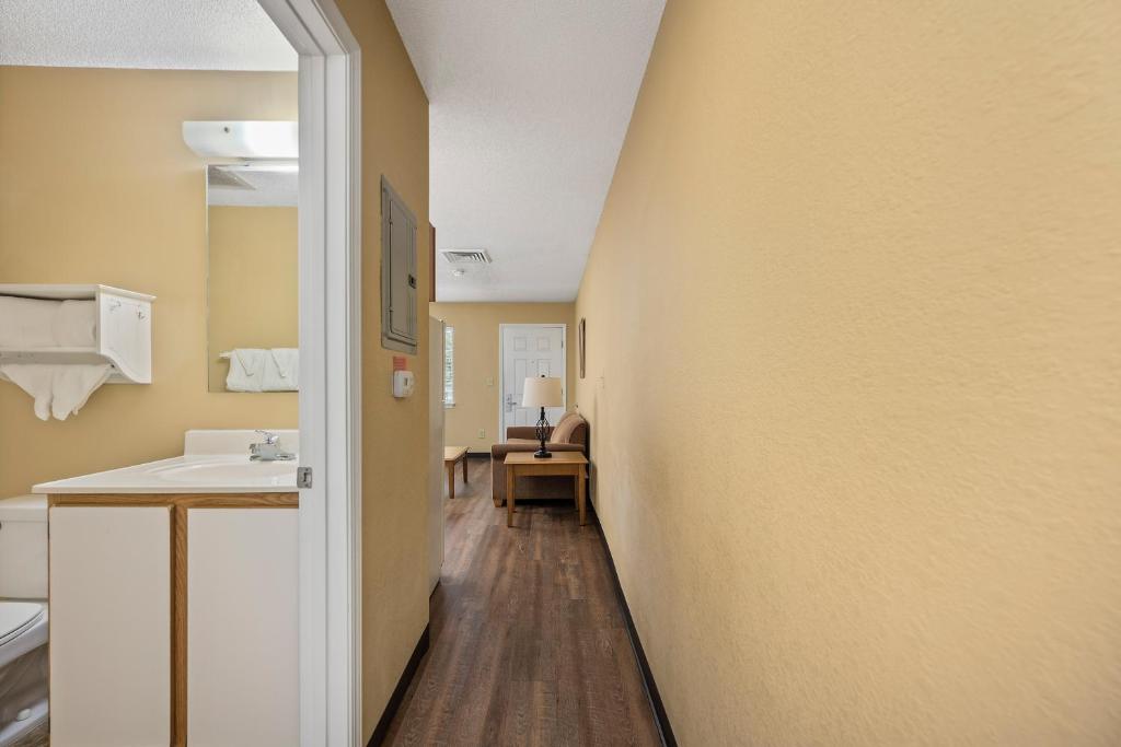 Küche&#47;Küchenzeile in der Unterkunft Affordable Suites Myrtle Beach
