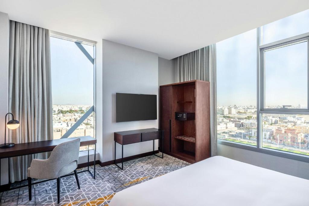 TV a/nebo společenská místnost v ubytování Four Points by Sheraton Jeddah King Fahd Road