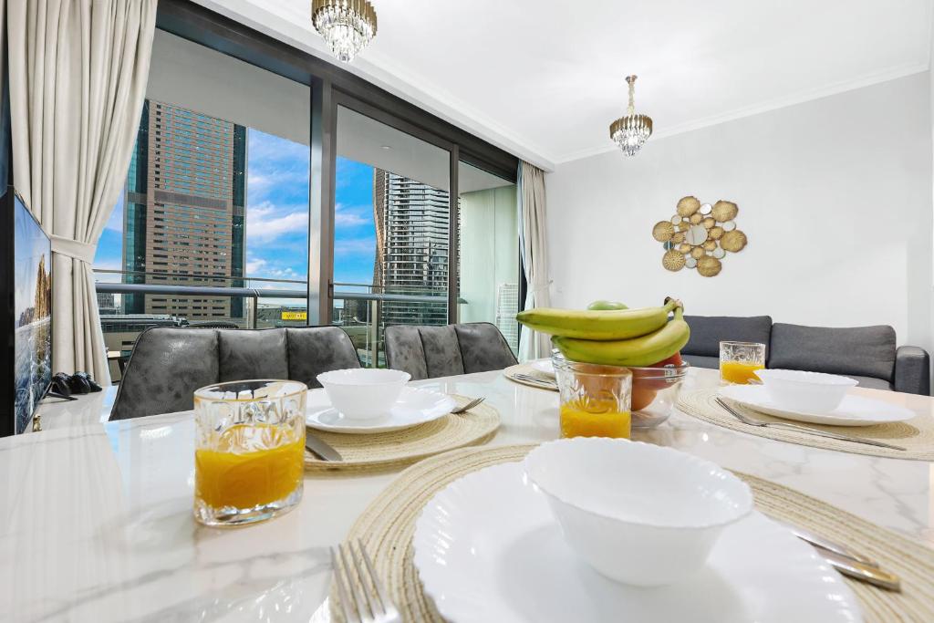 Posezení v ubytování FIRST CLASS 1BR with DUBAI SKYLINE view