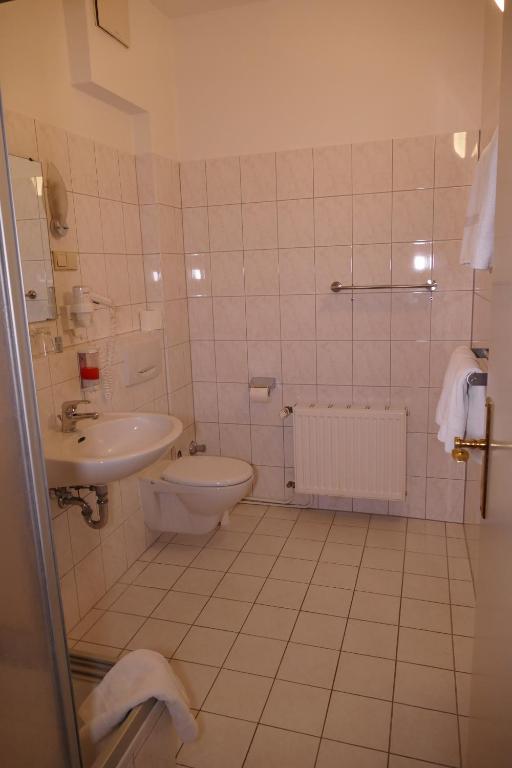 Koupelna v ubytování Hotel Am Dom