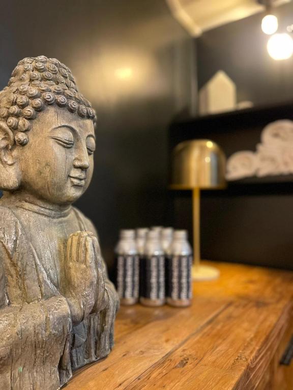 Hotel de Neuville Arc de Triomphe - Resim 37