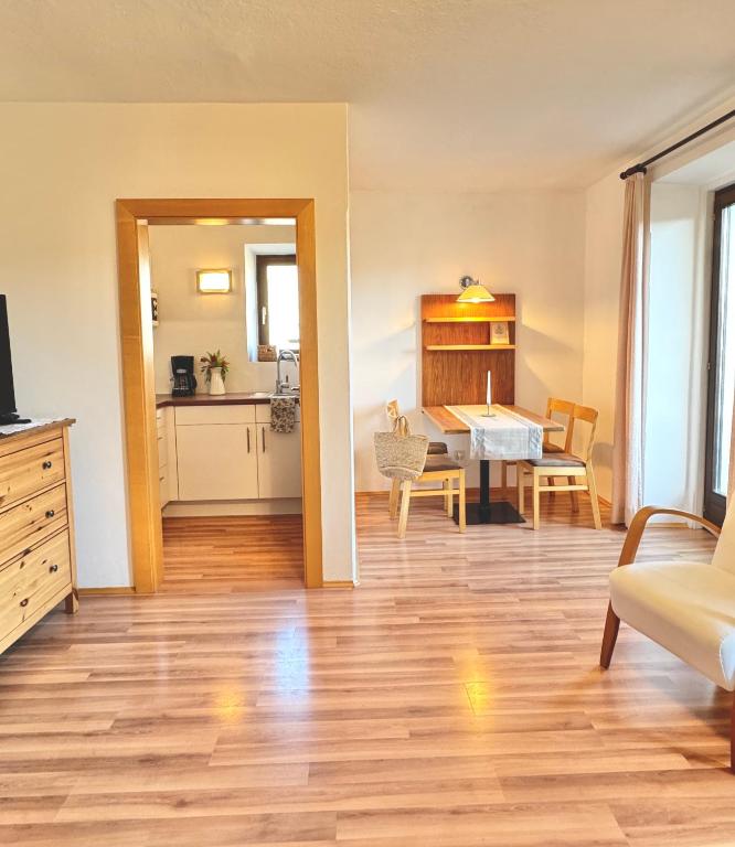 Kuchyň nebo kuchyňský kout v ubytování Villa Maier