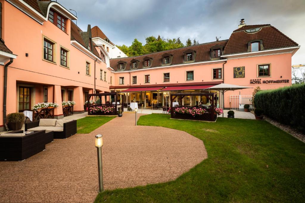 Budova, kde se hotel nachází