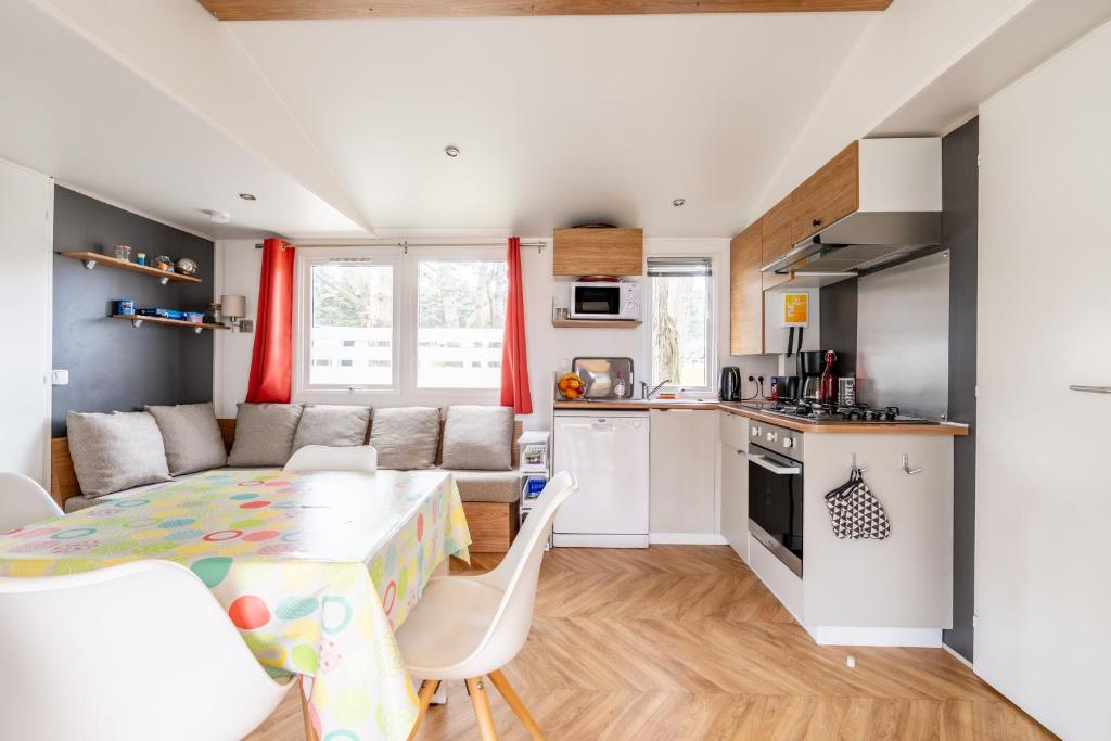 Kuchyň nebo kuchyňský kout v ubytování Mobil-home - Quiberon - vue sur mer
