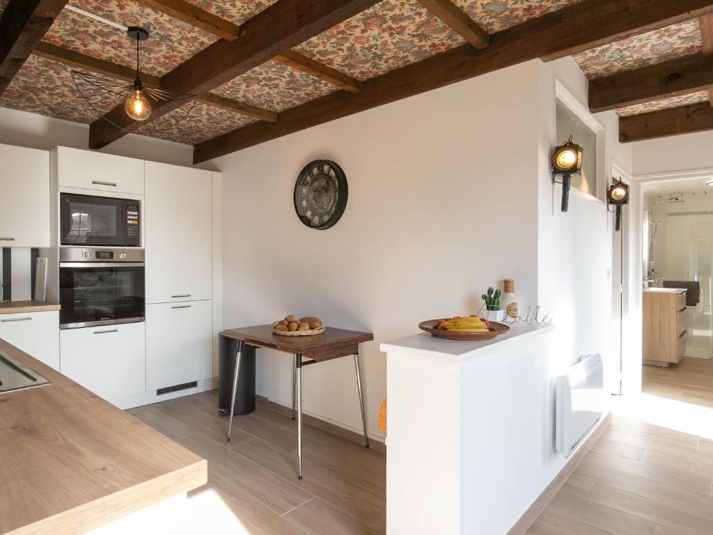 Kuchyňa alebo kuchynka v ubytovaní Holiday Home Ty Lez by Interhome