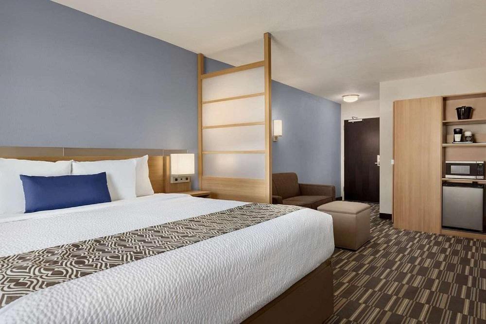 Microtel Inn & Suites by Wyndham Gambrills photo