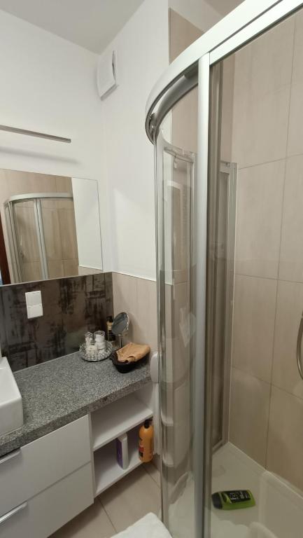 Kúpeľňa v ubytovaní 120 w 5 gwiazdowym ROYAL TULIP SAND 200 m od plaży DOBRUK APARTAMENTY