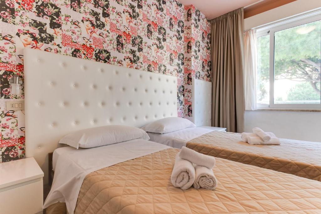 Hotel La Perla Rimini - Resim 45