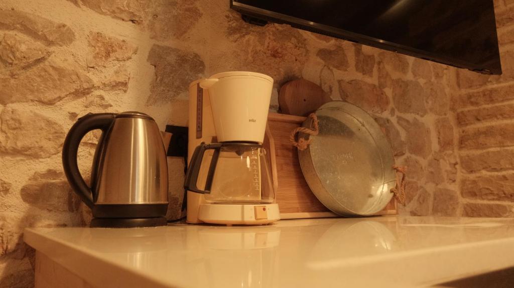 Príslušenstvo na prípravu kávy alebo čaju v ubytovaní Kamena Kuća Mamma Mia