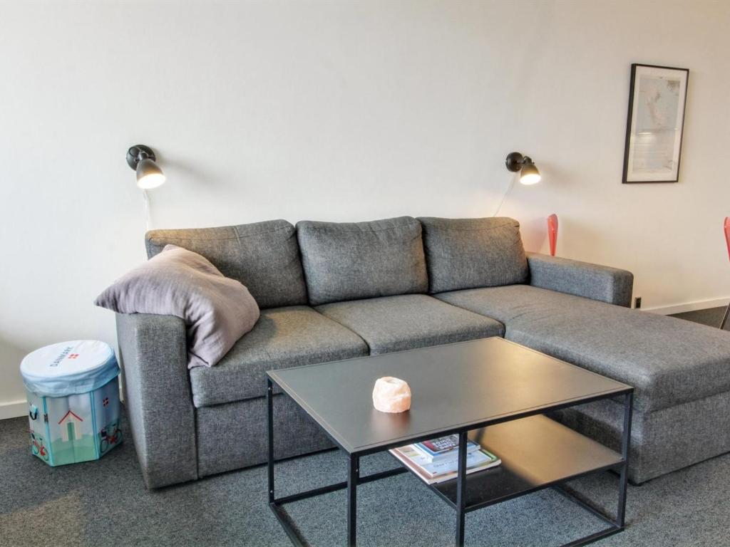 Posezení v ubytování Apartment Mijat - 50m from the sea by Interhome