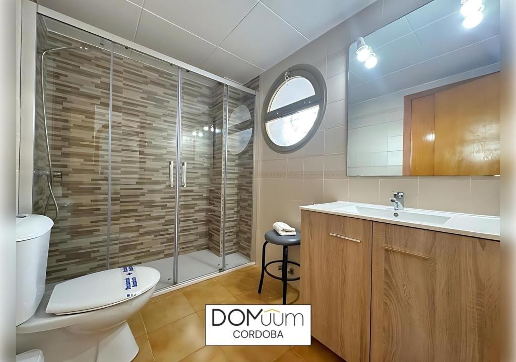 Kúpeľňa v ubytovaní DOMuum Holidays - CORDOBA Apartments
