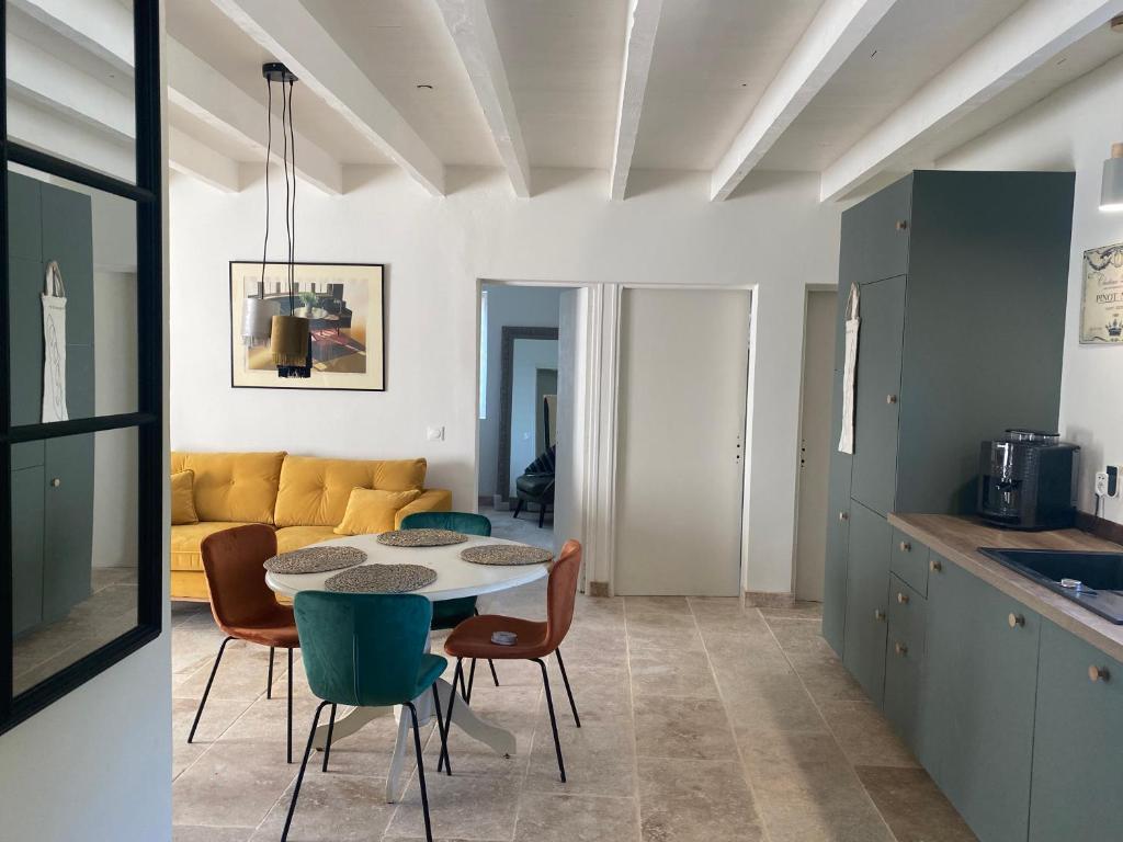Cucina o angolo cottura di Beautiful two bedroomed gite