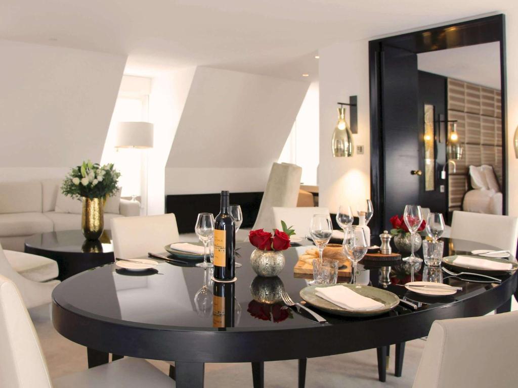 Sofitel Paris Le Faubourg - Resim 29