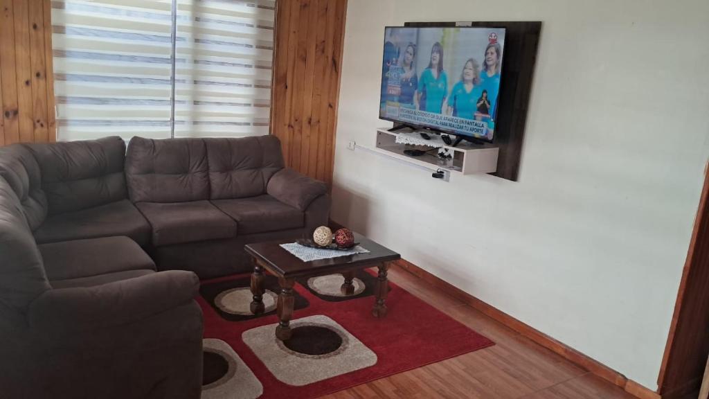 TV a/nebo společenská místnost v ubytování Descanso Familiar