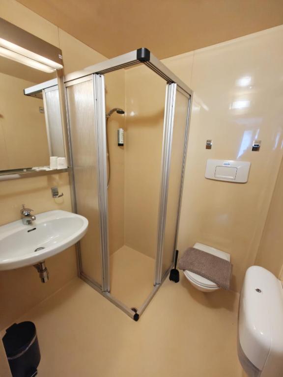 Koupelna v ubytování Hotel Tropicana