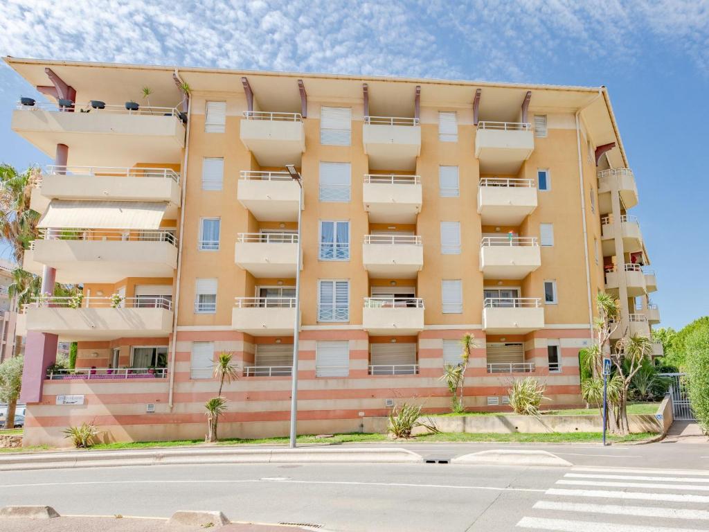 Studio Les Rives Latines-4 by Interhome