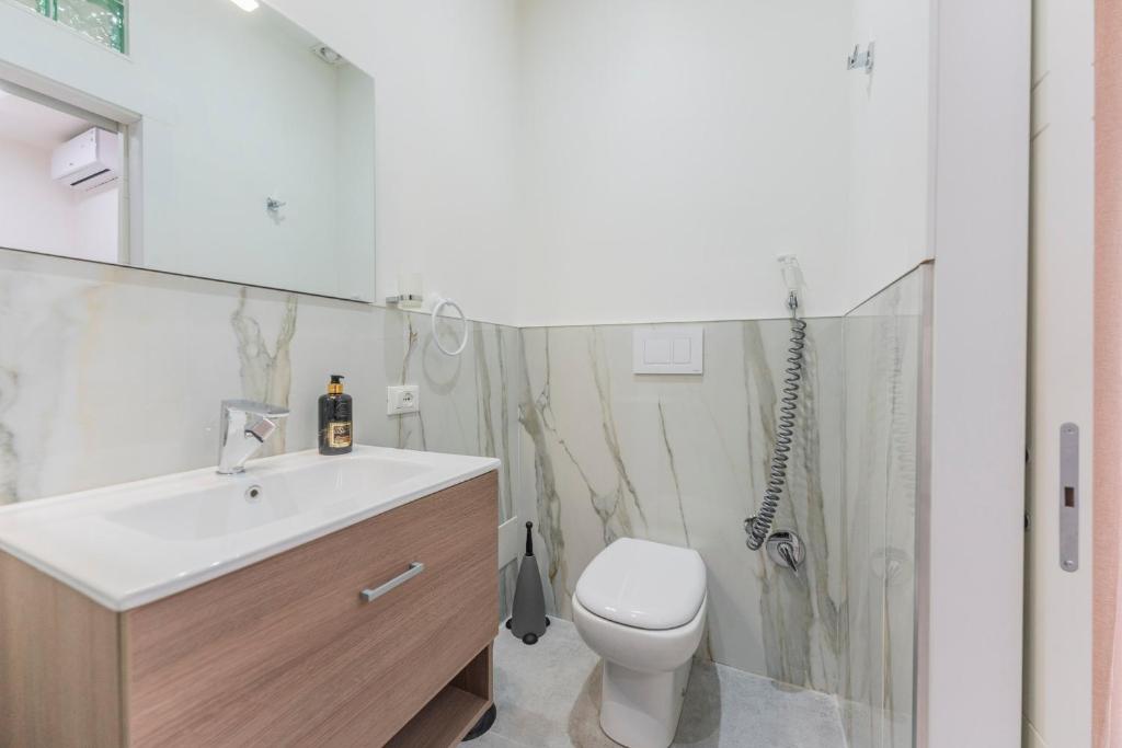 Fioravanti Apartments - San Luca Suite & Genesis House, A pochi passi dalla stazione, vicino al cuore di Bologna - Resim 22