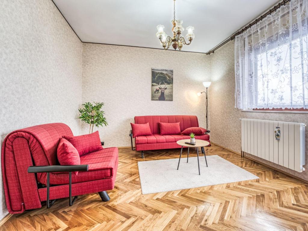 Posezení v ubytování Apartment Maklen-2 by Interhome