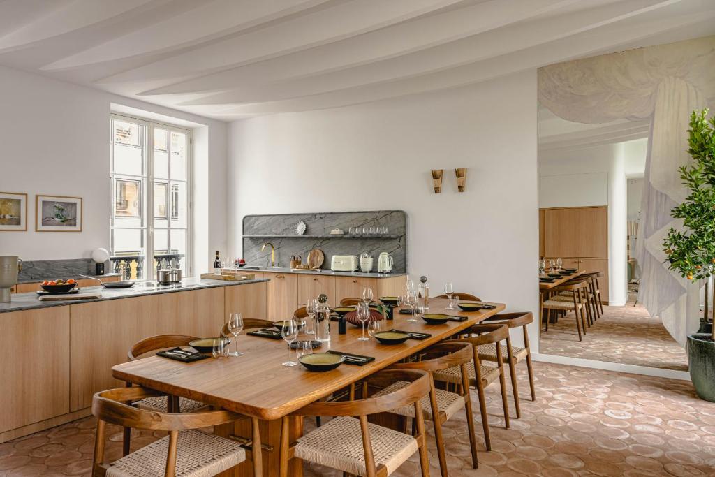 Three-Bedroom Apartment - Image 1