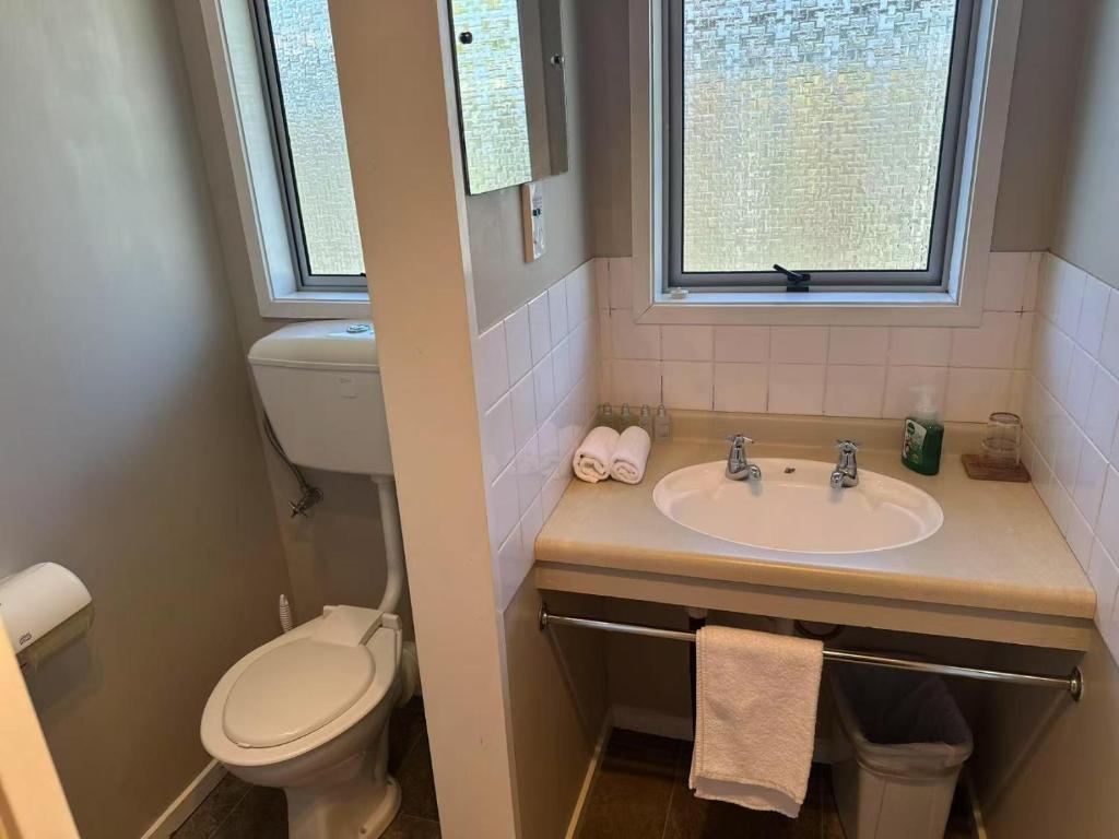 Castles Motel & Driftwood Motel - Resim 11