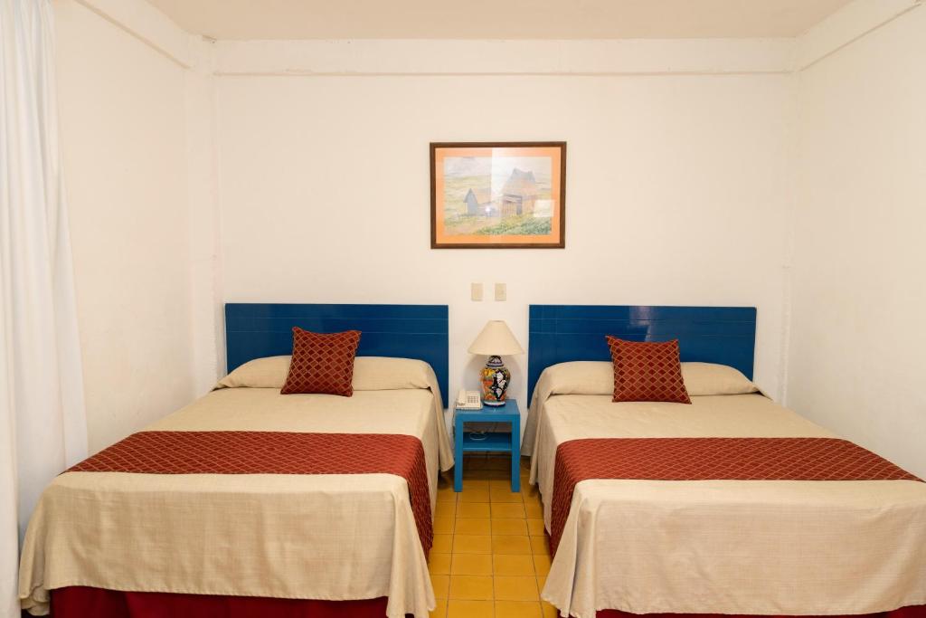Hotel Encino Malecón Centro Puerto Vallarta photo