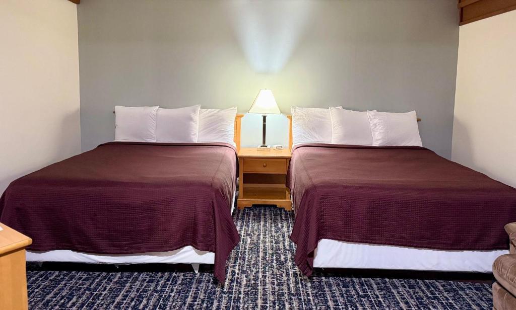Don Q Inn - Chambre Queen Avec 2 Lits Queen-Size
