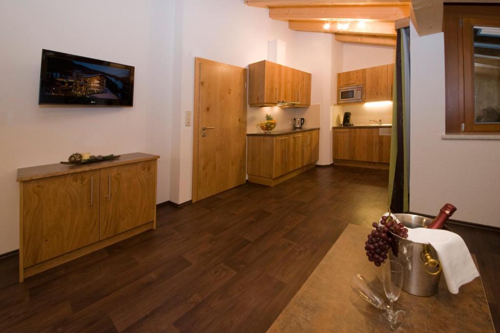 Kuchyňa alebo kuchynka v ubytovaní Apart Sonnenplateau