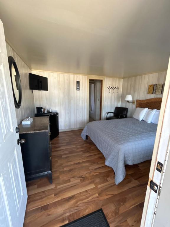 Silver Sands Hotel & Resort photo