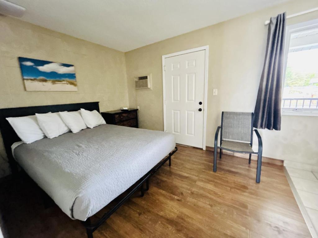 Silver Sands Hotel & Resort photo