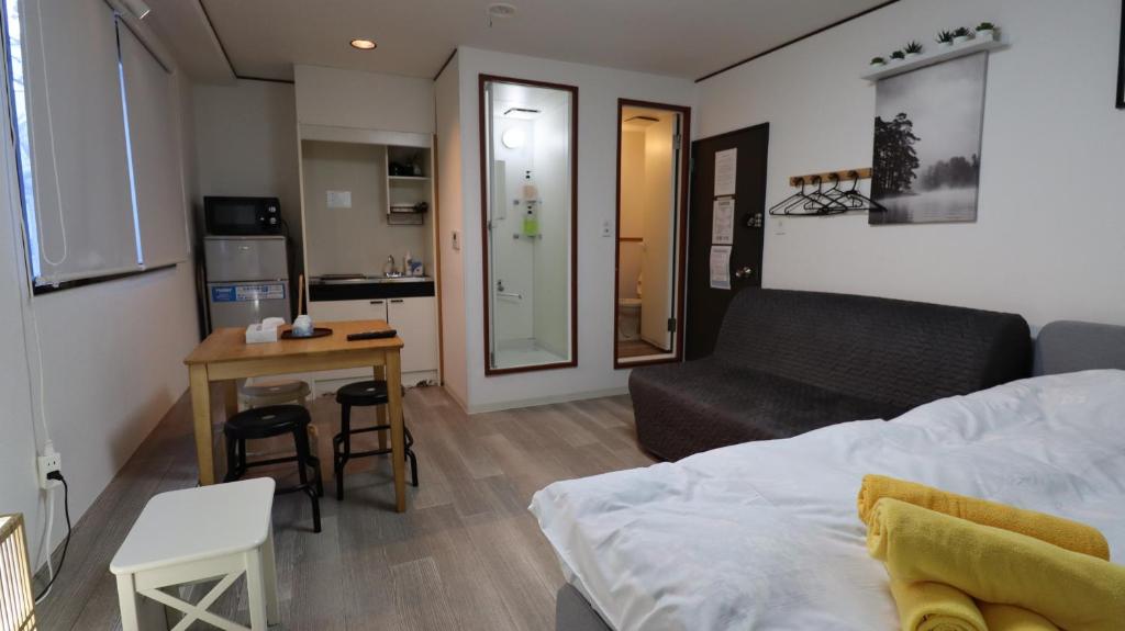 Η κουζίνα ή μικρή κουζίνα στο Holiday Anytel Shinjuku#2