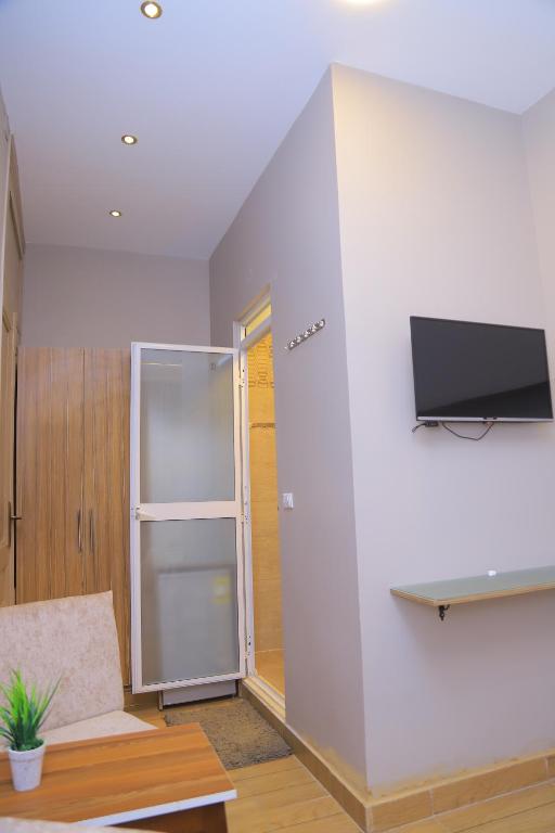 Holy Sheet Hostel TV 또는 엔터테인먼트 센터