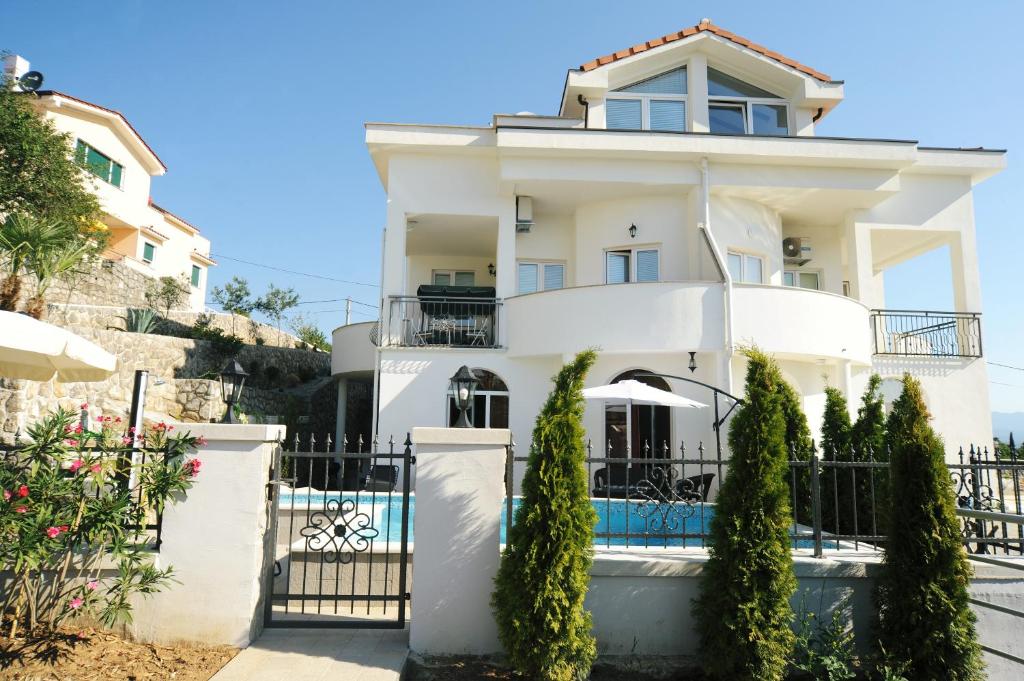 Zdjęcie z galerii obiektu Villa Aida w mieście Ičići