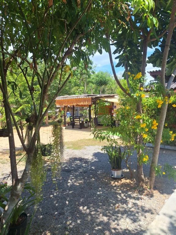 Lanta Happy House - 10