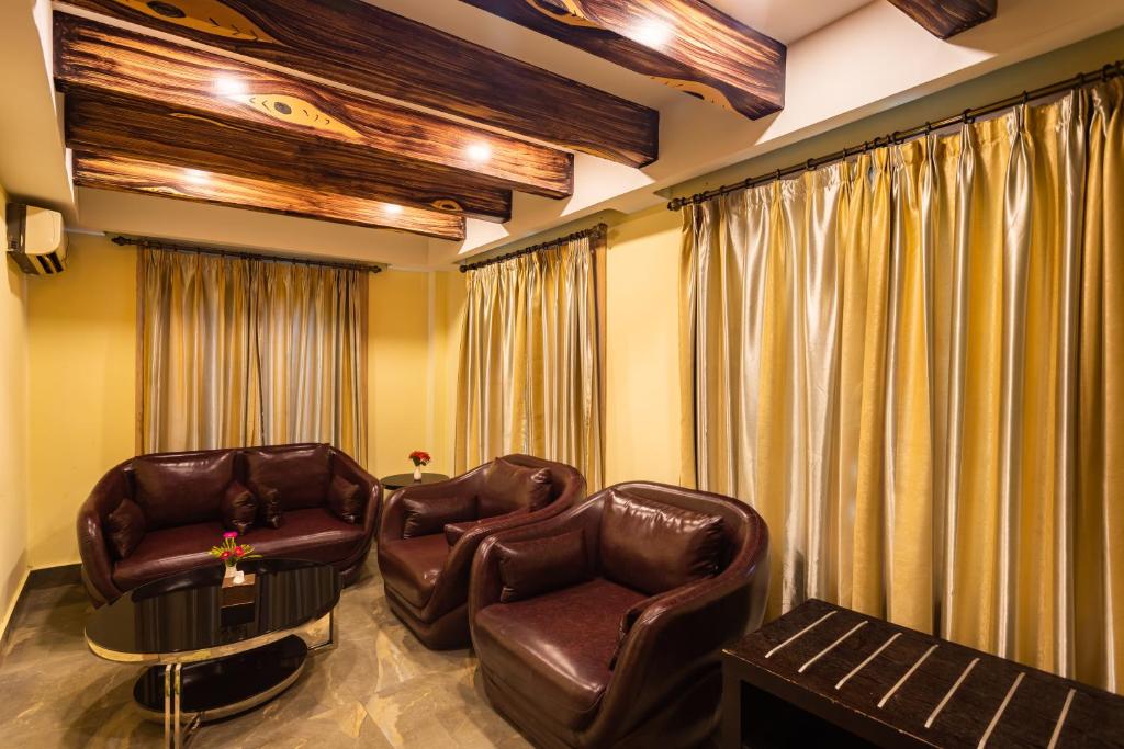 Posezení v ubytování Hotel Seven Limited